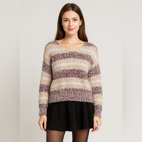 Knox Rose Sweaters - Knox Rose V-Neck Sweater in Cream and Brown